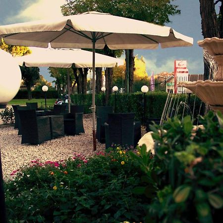 Hotel Darival Nomentana Рим Екстер'єр фото